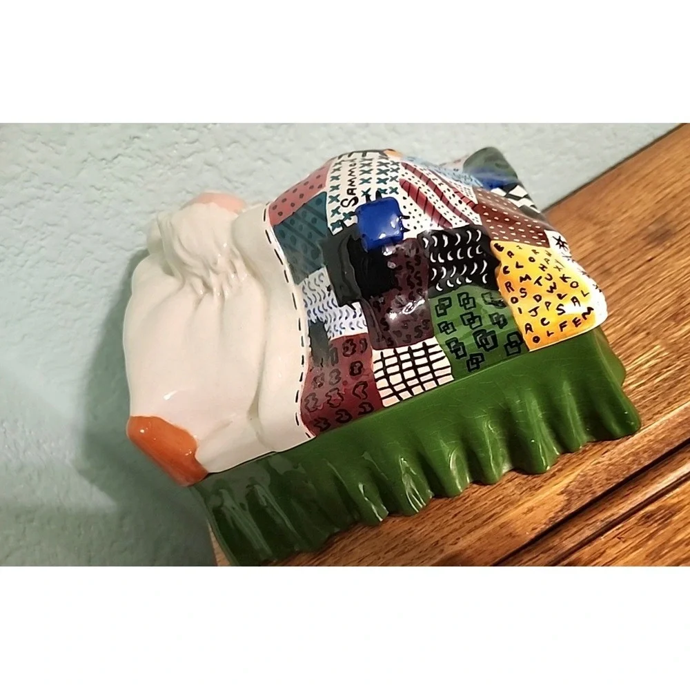 VTG Alberta Mold Hand Painted‎ Ceramic Dish & Lid Sleeping Santa Patchwork Quilt